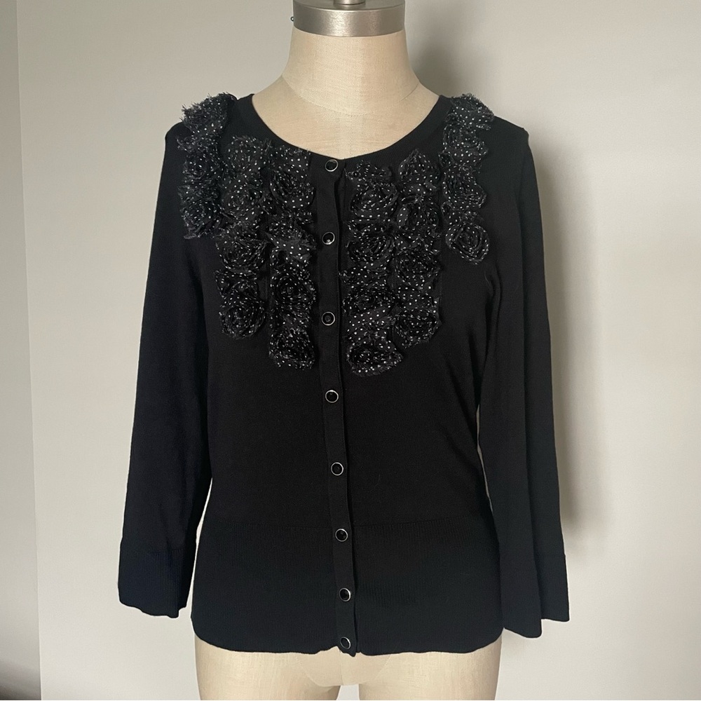 White House Black Market black snap front cardigan polka dot ruffle detail sz M